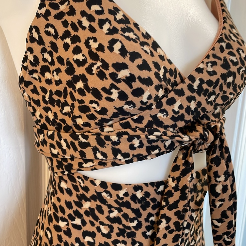AMERICAN EAGLE AERIE LEOPARD PRINT FULL COVERAGE ONE PIECE WRAP SWIMSUIT SIZE M - Picture 5 of 13